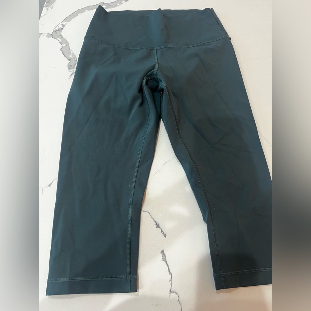 Lululemon green crop leggings